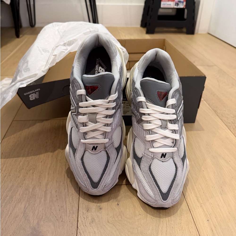 New Balance 9060 Never Worn
